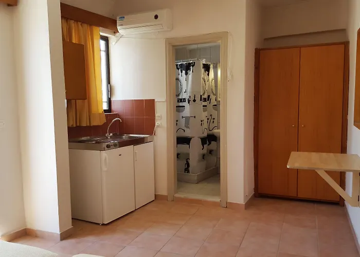 アパートホテル Marnin Rhodes 3*
