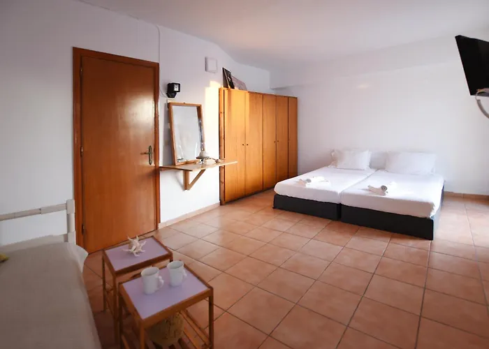 Marnin Rhodes Родос